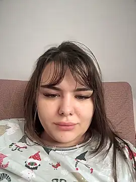 Snapshot of NikaMur chatting on 04.15.26 NikaMur online show from 04.15.26