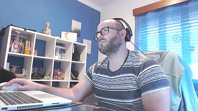 ravingr4d4 online show from 03.12.25