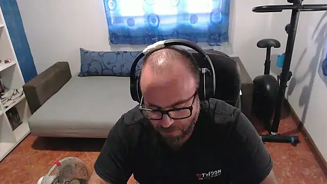 ravingr4d4 online show from 09.28.25