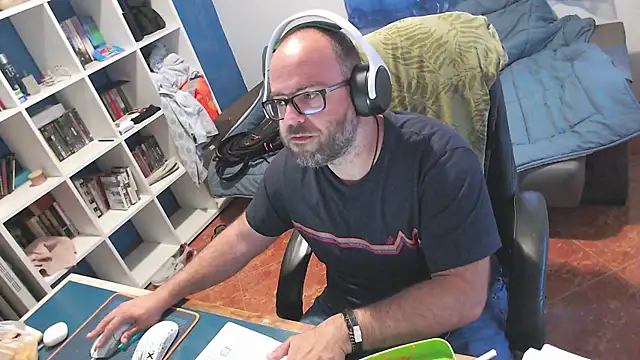 ravingr4d4 online show from 05.18.26