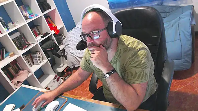 ravingr4d4 online show from 05.19.26