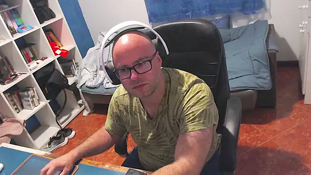 ravingr4d4 online show from 05.20.26