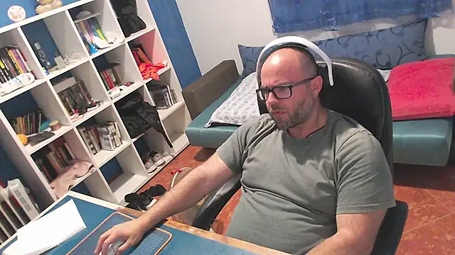 ravingr4d4 online show from 05.31.26