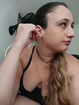 Snapshot of Karol_and_David_hotcouple chatting on 11.23.25 Karol and David hotcouple online show from 11.23.25