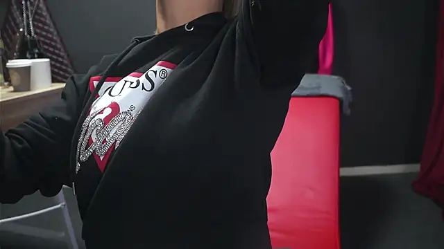 CelineConner online show from 09.22.25