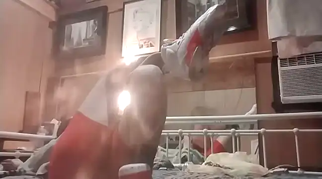 Snapshot of AlphaAlluring69 chatting on 03.05.25 AlphaAlluring69 online show from 03.05.25