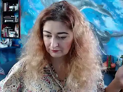 Snapshot of Helen1974 chatting on 12.17.24 Helen1974 online show from 12.17.24