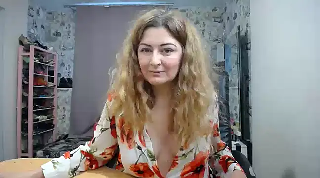 Snapshot of Helen1974 chatting on 02.17.25 Helen1974 online show from 02.17.25