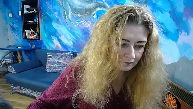 Snapshot of Helen1974 chatting on 11.04.25 Helen1974 online show from 11.04.25