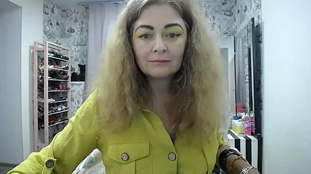 Snapshot of Helen1974 chatting on 07.14.26 Helen1974 online show from 07.14.26