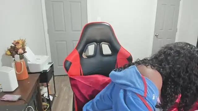 demi xoxo online show from 12.22.25