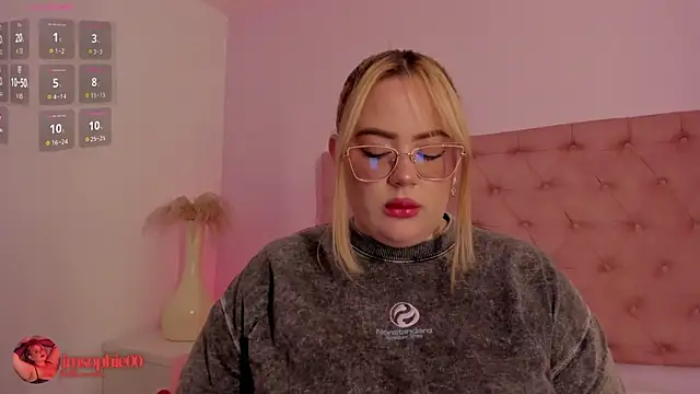 Snapshot of sophiarossee_ chatting on 10.16.25 sophiarossee online show from 10.16.25