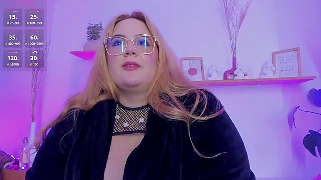 sophiarossee  online show from 04.19.26