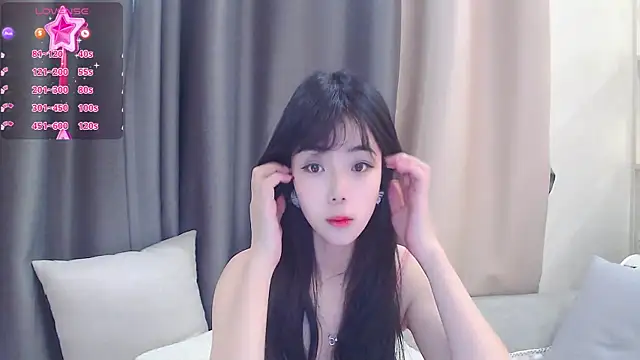 Snapshot of Duludulu_007 chatting on 02.13.25 Duludulu 007 online show from 02.13.25