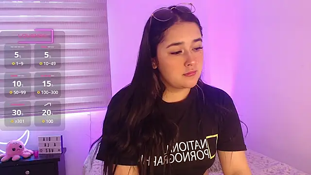 Snapshot of Megan_FE chatting on 12.19.24 Megan FE online show from 12.19.24