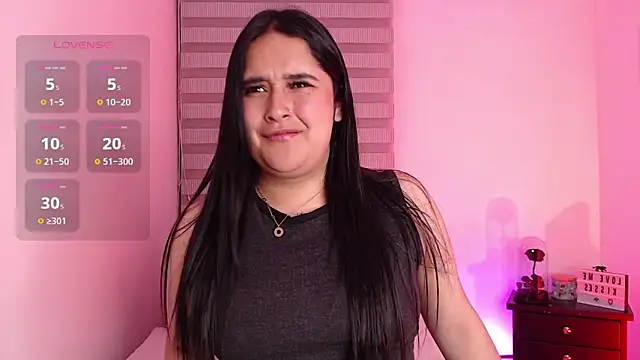 Snapshot of Megan_FE chatting on 11.26.25 Megan FE online show from 11.26.25