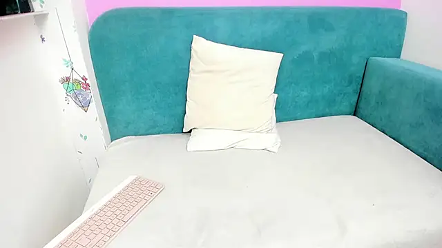 Snapshot of moon_cake chatting on 01.15.25 moon cake online show from 01.15.25