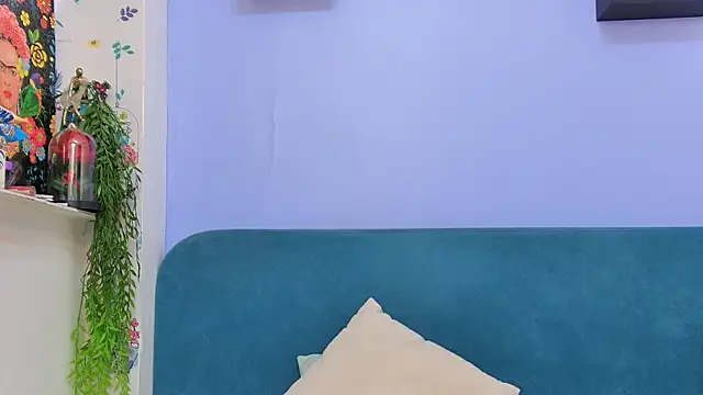 Snapshot of moon_cake chatting on 10.21.25 moon cake online show from 10.21.25