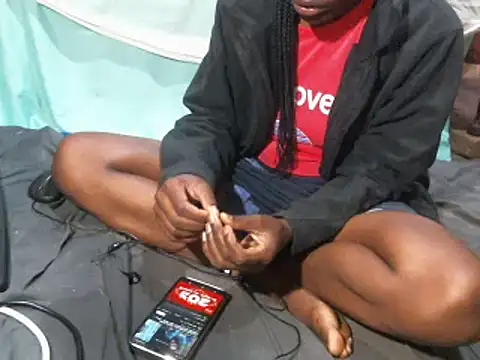 cute naimah online show from 03.10.25