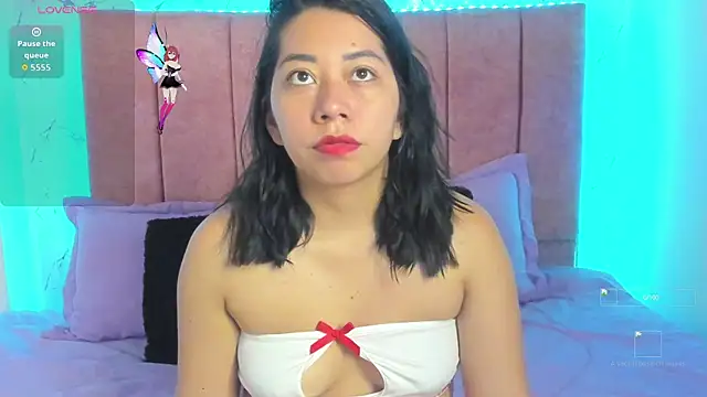 Snapshot of sexylaurita chatting on 09.17.25 sexylaurita online show from 09.17.25