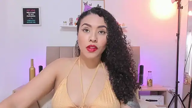 Snapshot of Zoe_Gruber chatting on 11.11.25 Zoe Gruber online show from 11.11.25