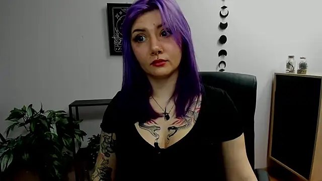 Snapshot of GabbiePerfect chatting on 12.15.24 GabbiePerfect online show from 12.15.24