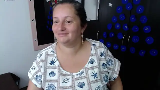 CristialJones  online show from 12.18.25