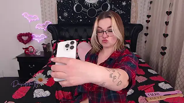 DaisieMaeXO online show from 02.09.25