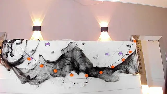 Snapshot of Lilly_2809_ chatting on 10.31.25 Lilly 2809 online show from 10.31.25