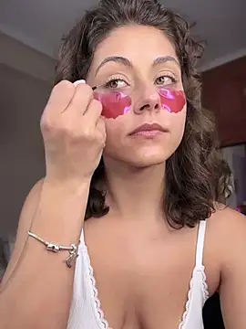 Snapshot of AvaBabyGirl chatting on 01.26.25 AvaBabyGirl online show from 01.26.25