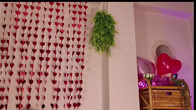 Snapshot of AvaBabyGirl chatting on 02.14.25 AvaBabyGirl online show from 02.14.25