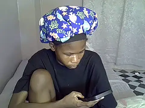 Snapshot of SexxyTerry chatting on 02.11.25 SexxyTerry online show from 02.11.25