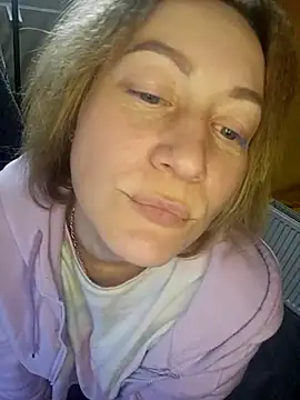 wLESLYMOSw online show from 03.08.25