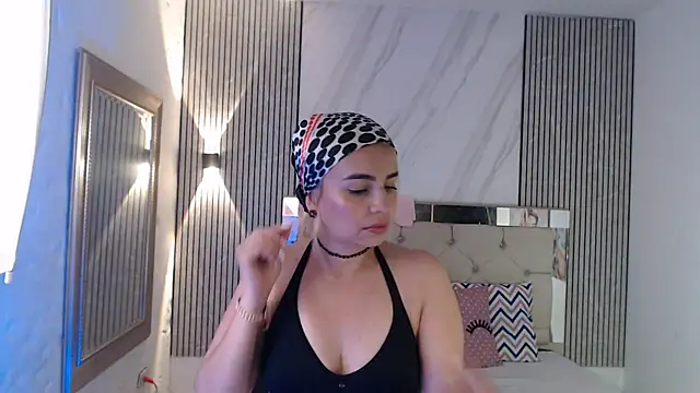 Snapshot of ashley__tylor chatting on 06.19.26 ashley tylor online show from 06.19.26