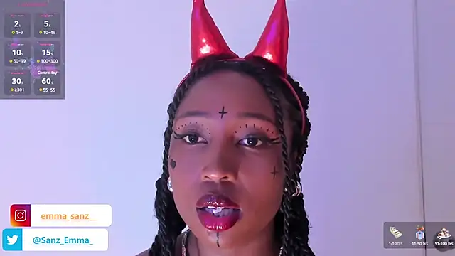 EmmaSanzz  online show from 03.08.25