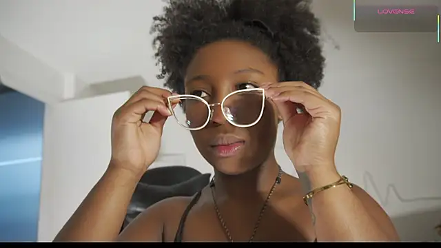 EmmaSanzz  online show from 01.08.26