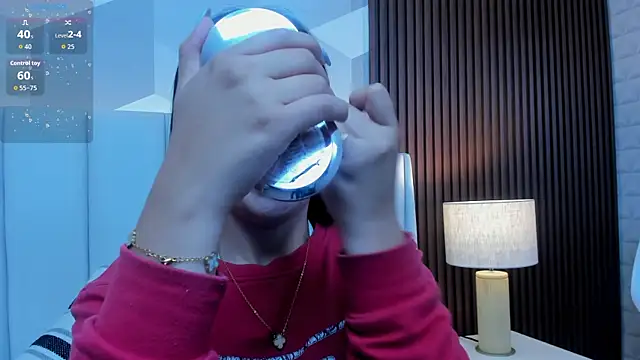 Julietasantos   online show from 04.17.26