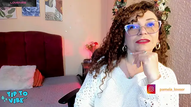 Snapshot of pamela_bell chatting on 01.20.25 pamela bell online show from 01.20.25
