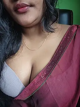 Snapshot of Kotha_-Moni chatting on 07.16.26 Kotha -Moni online show from 07.16.26