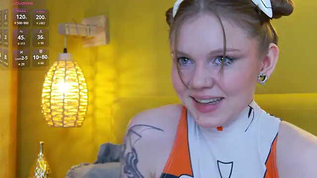 Snapshot of lessysweety chatting on 02.18.26 lessysweety online show from 02.18.26