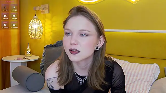 Snapshot of lessysweety chatting on 02.20.26 lessysweety online show from 02.20.26