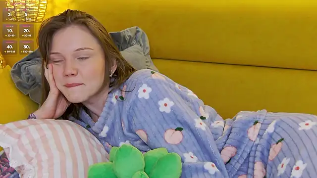 Snapshot of lessysweety chatting on 02.23.26 lessysweety online show from 02.23.26