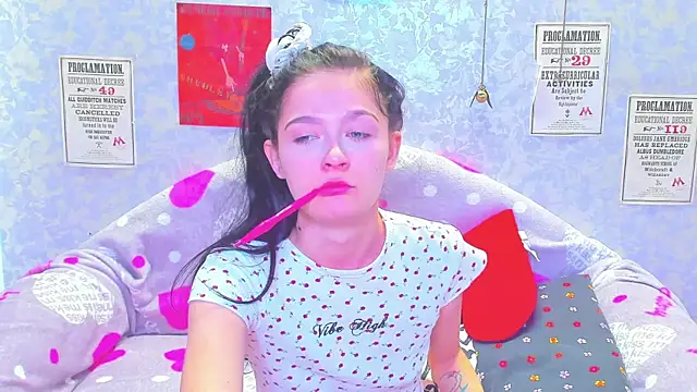 Vanessa Florence online show from 02.22.25