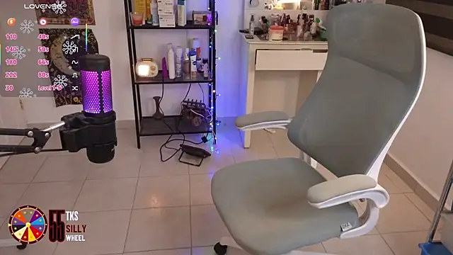 LilyVelvett online show from 01.13.26