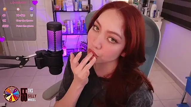 LilyVelvett online show from 02.06.26