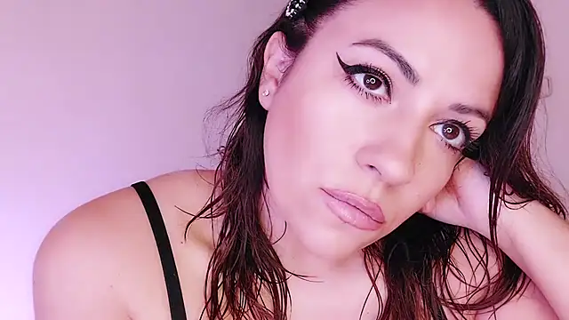 Snapshot of Latina_hot2024 chatting on 03.07.25 Latina hot2024 online show from 03.07.25