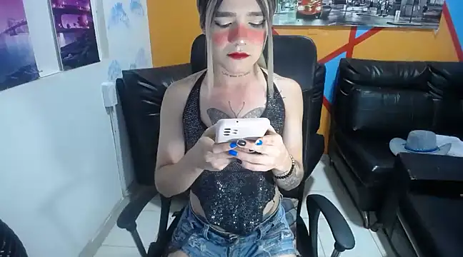 Heidy Sumers online show from 02.22.25