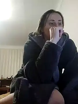 emeli moon online show from 01.13.25