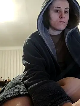 emeli moon online show from 02.22.25