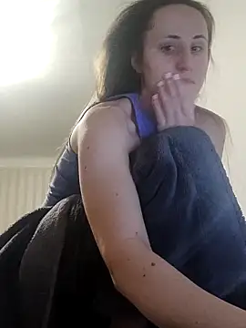 emeli moon online show from 02.28.25